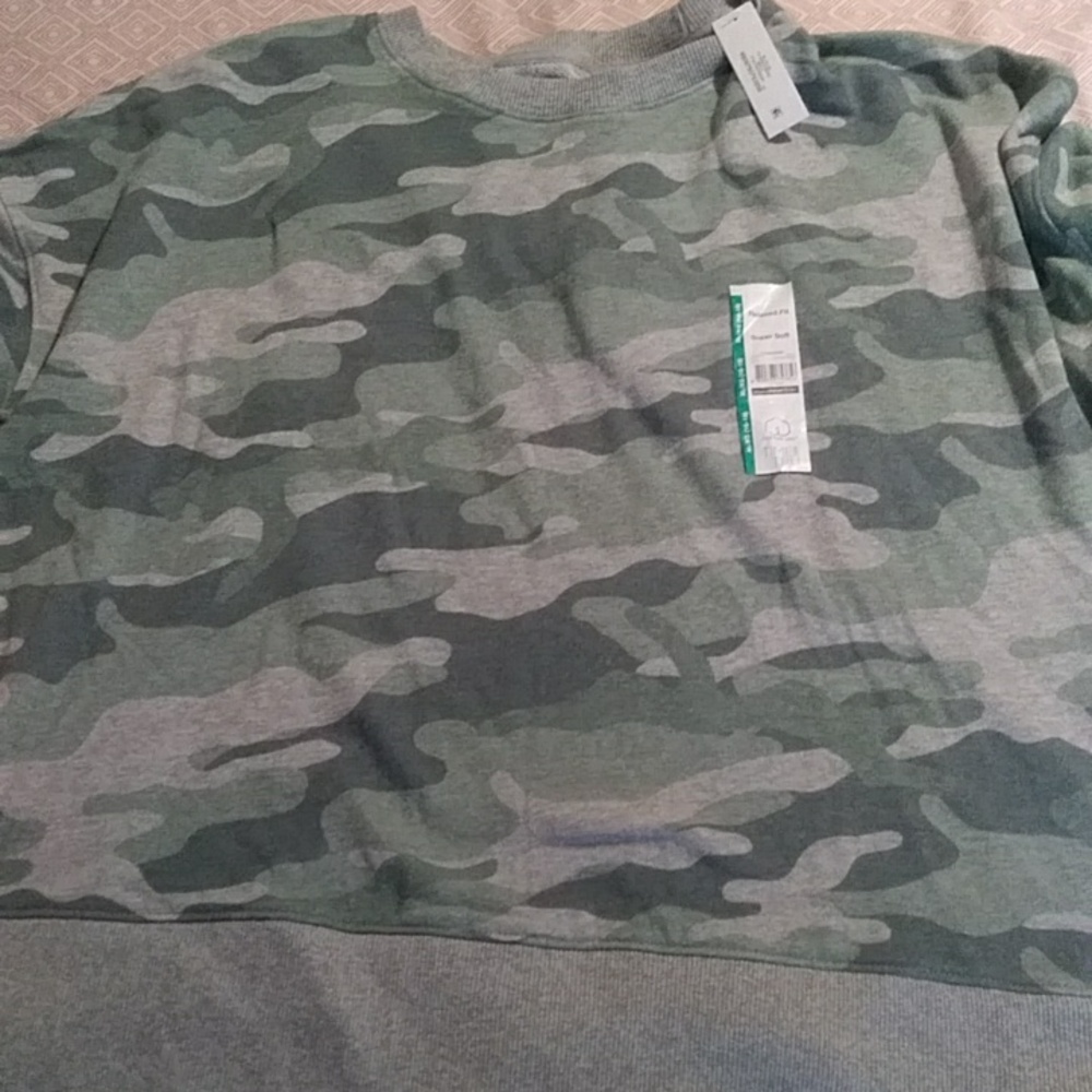 New withTag XL/XG 16-18 Time and Tru geen camo soft relaxed fit Light sweatshirt
